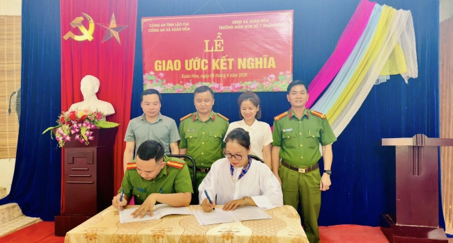 Trường Mầm non số 1 Xuân Hòa phối hợp với Công an xã Xuân Hòa tổ chức Lễ ký giao ước kết nghĩa.